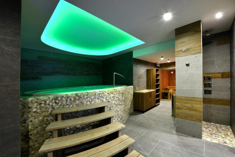  Realizácie / Hotel OVRUČ - foto